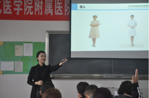 我院护士学校成功举办第二届中青年教师讲课比赛----护士学校608.png